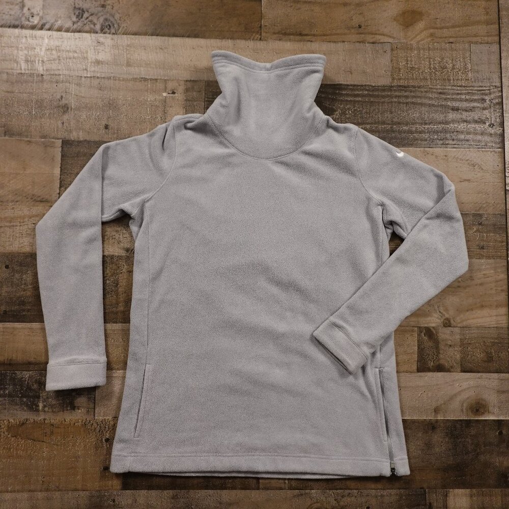 Nike Women’s Light Gray Pullover Fleece Sweater